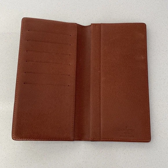 ❌sold❌. Louis Vuitton wallet - Picture 2 of 10